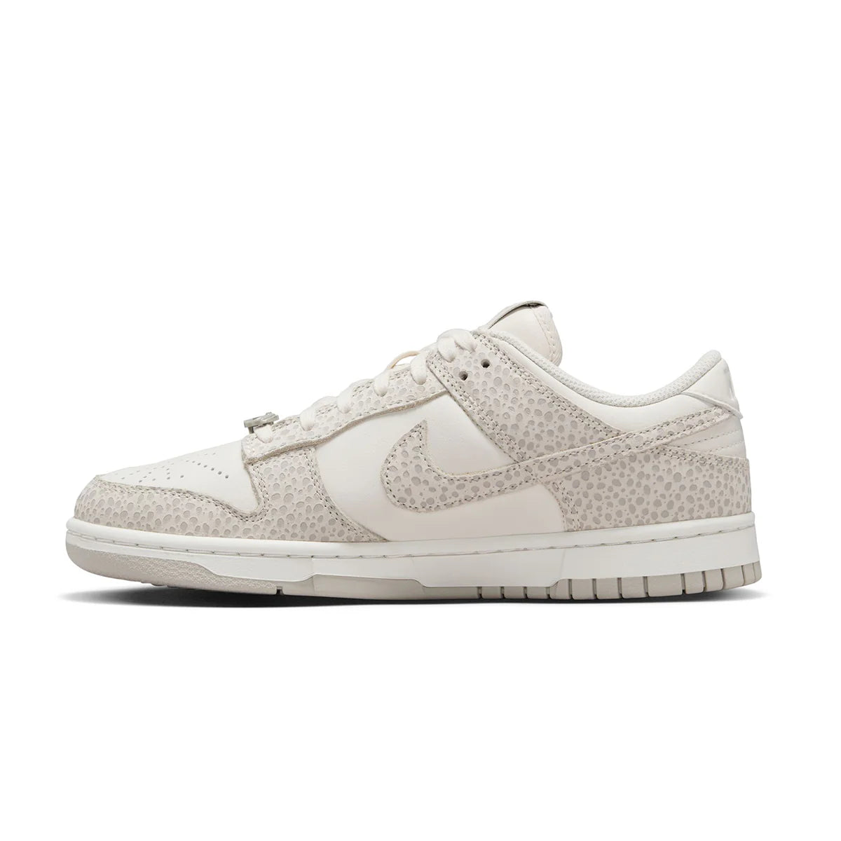 WMNS DUNK LOW SAFARI 'PHANTOM'